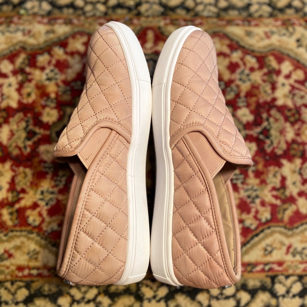 Like New Steve Madden Pink Loafers - Picture 4 of 6
